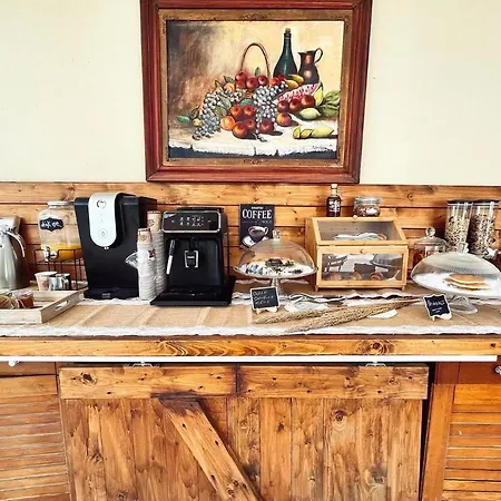 Corocael Bed & Breakfast 4*